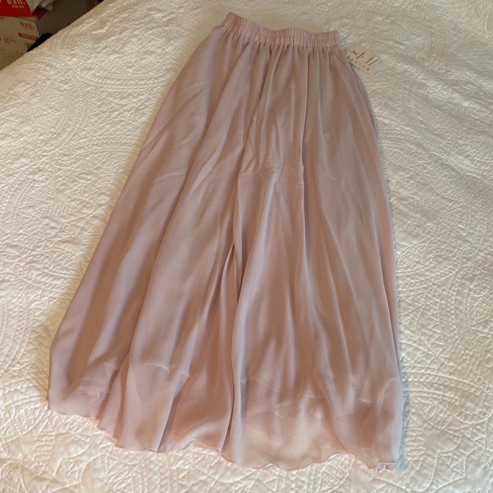 Gauzy Maxi Skirt (perfect for maternity pictures). NWT
